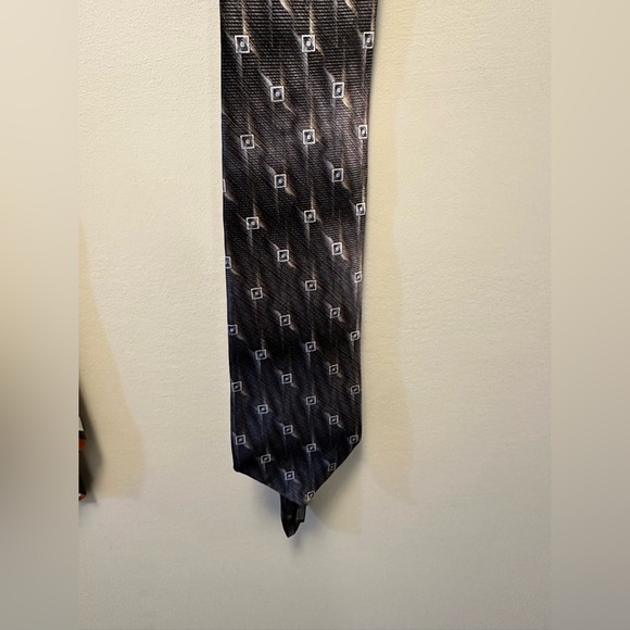 Luxury Christian Dior Ties! - Picture 2 of 13